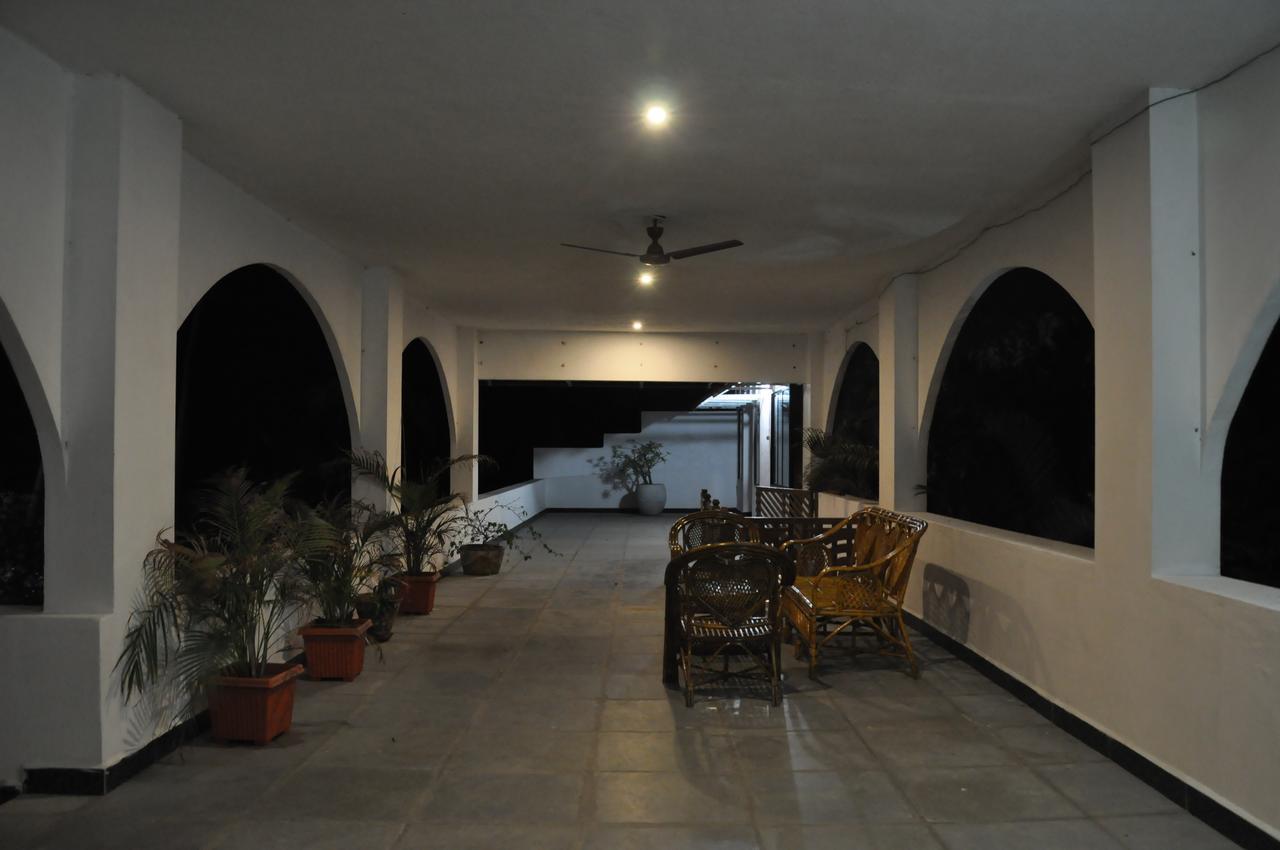 Villa Anna Pondy Pondicherry Bagian luar foto